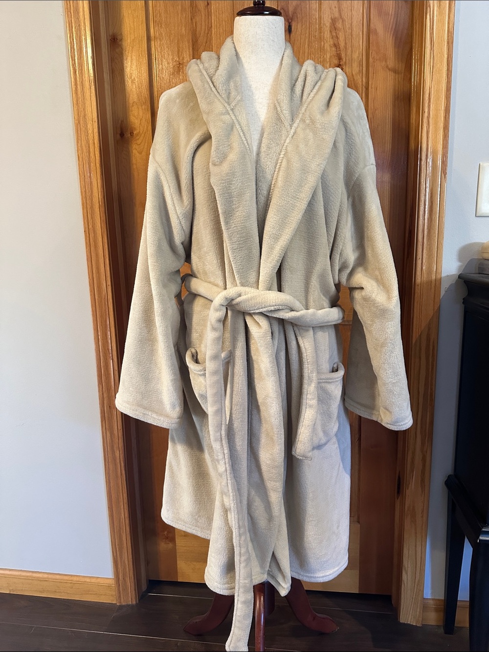 Summer & Rose women’s robe